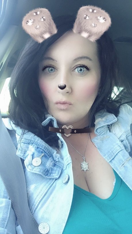 Liz Harrison hd actress pic