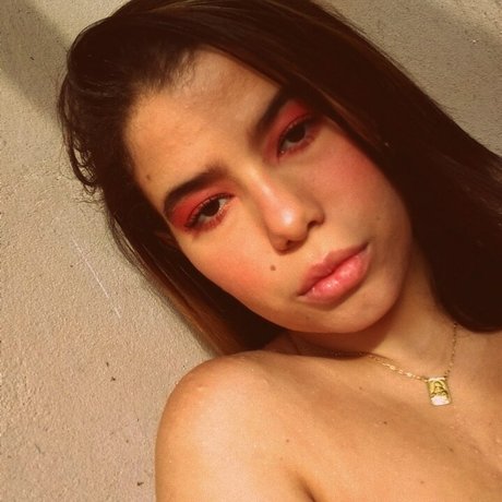 Patr cia Almeida naked star image