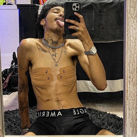 Trans Daddy star xxx pic