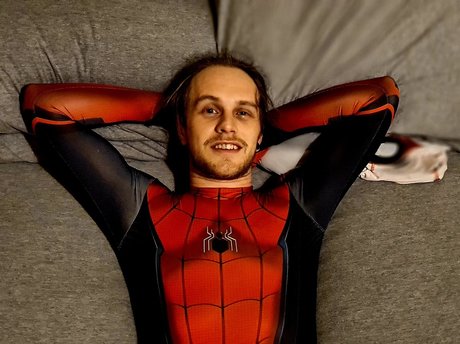 Only Spiderfans beautiful model image