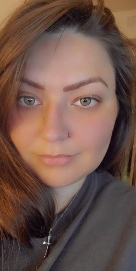 OnlyLuv star naked photo