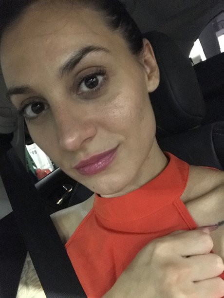 Flo_ model erotic picture