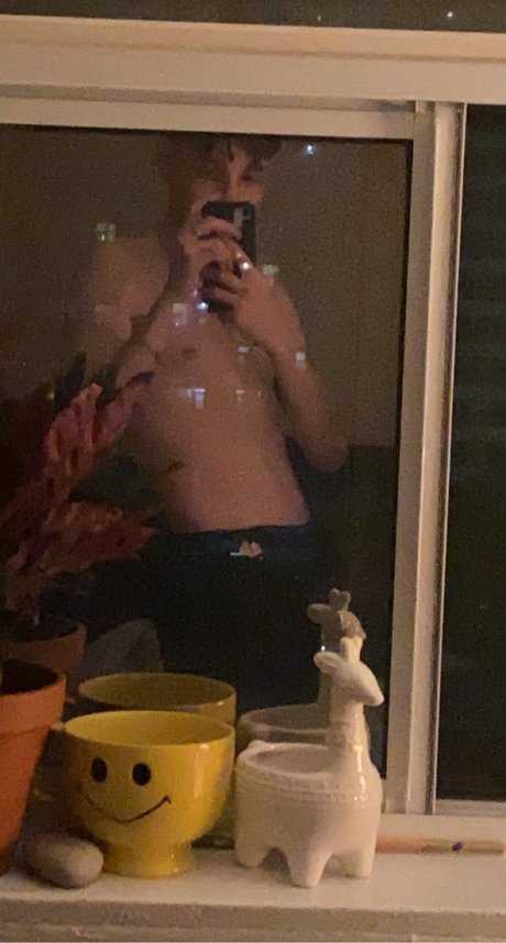 onatsan xxx star galleries