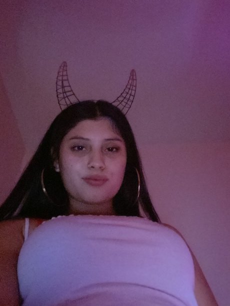 Lil Bvby model erotic pic