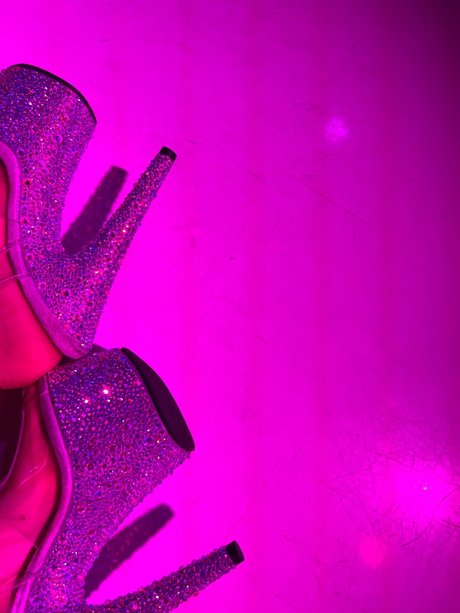 Nina Green xxx pornstar archive