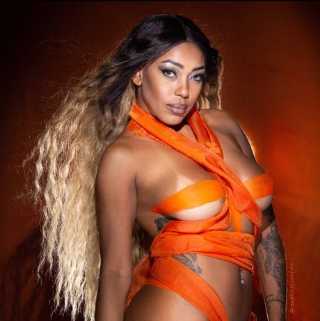 Pretaglauce pornstar exclusive pic