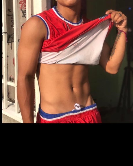 ALEXIS ARARAT_ nice model pictures