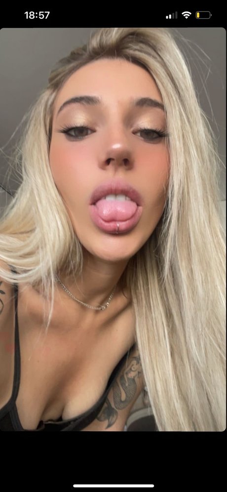 Popistone model erotic gallery