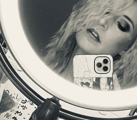 Platinum Jules nudes pornstar photos