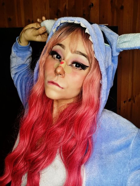 Pixie Amore pornstar adult gallery