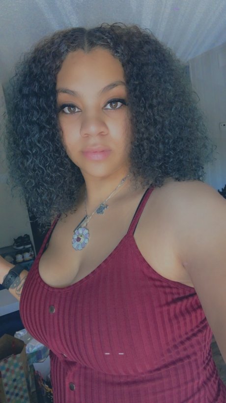 Elaine Nedd pornstar pics