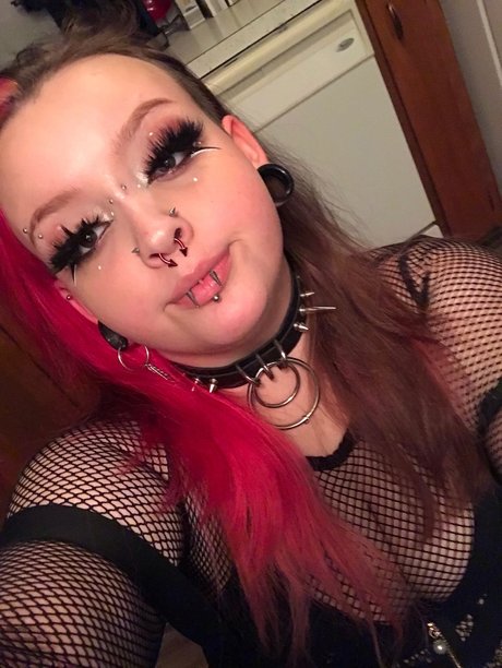 HoneyGoth model xxx photos