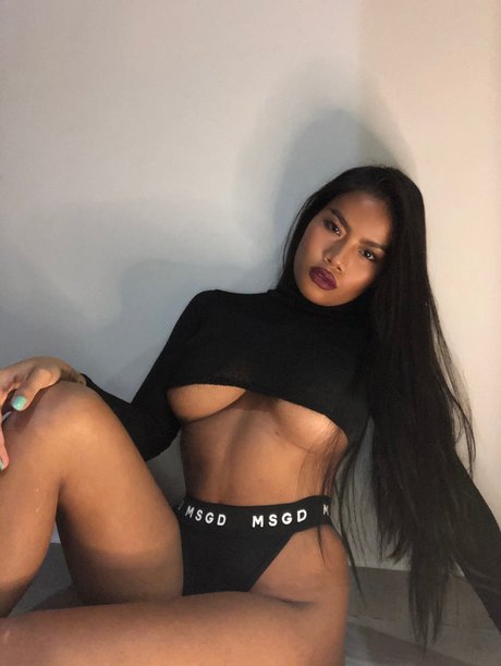 Pinkkywin model xxx img