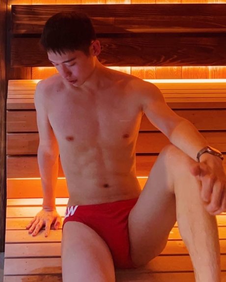 Pierre Bizarre naked actress photo