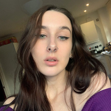 ali_ pretty pornstar photos