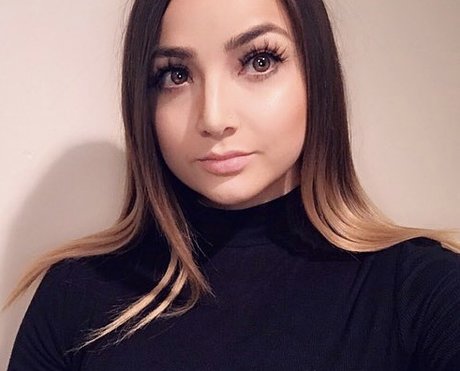 Raebella porn star images