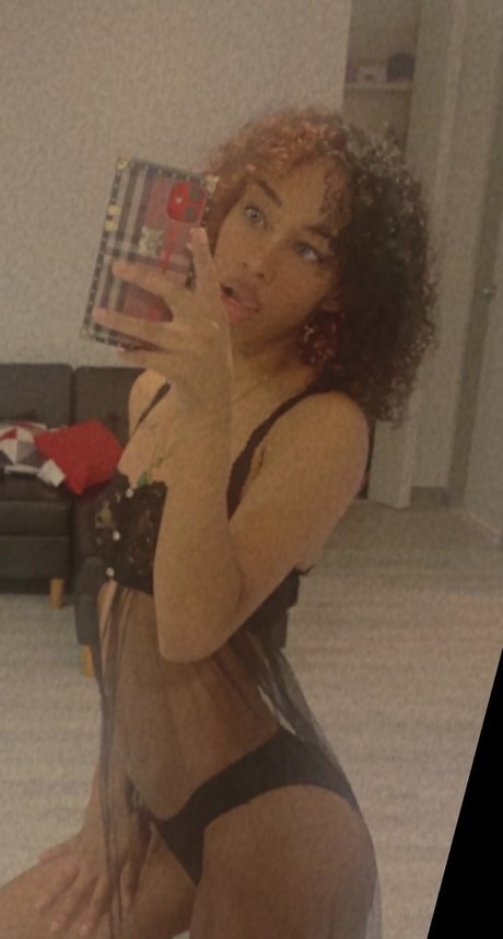 Raevyn Olivia porn star archive