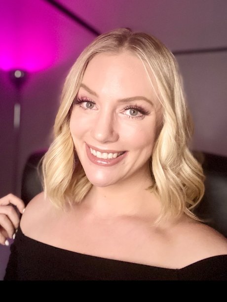 Quinn Hart pretty actress image