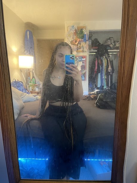 Peachie s PlayRoom pornstar art pictures