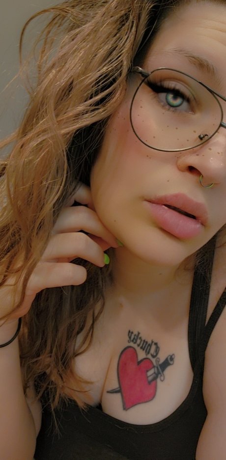 Queen Bee420 beautiful actress images