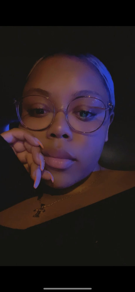 PYNK SIREN pornographic star pictures