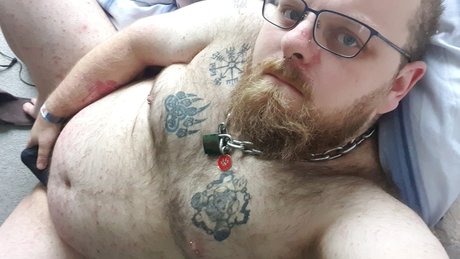 Pup Mako model nude pictures