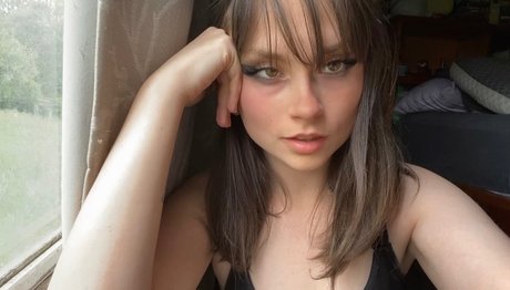 Get on your knees beautiful actress image