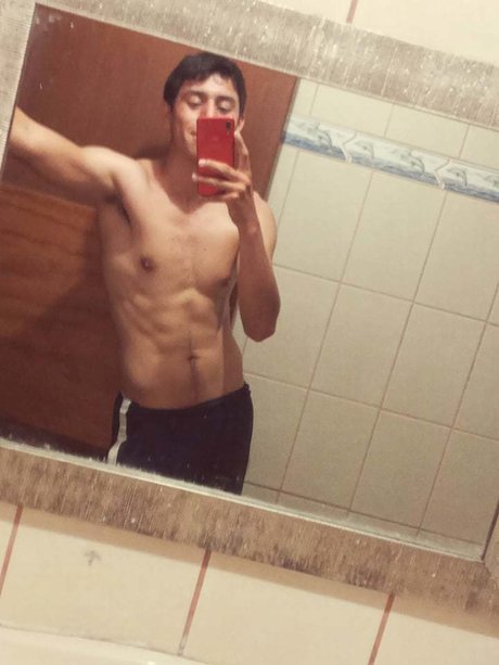 LuisDavid model high quality img