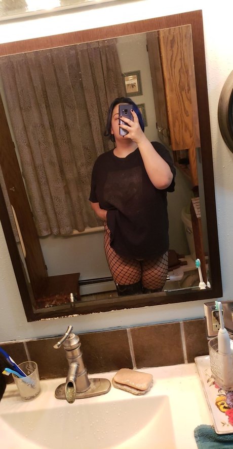 Lily Anya model photo