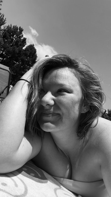 Peepsi model nude galleries