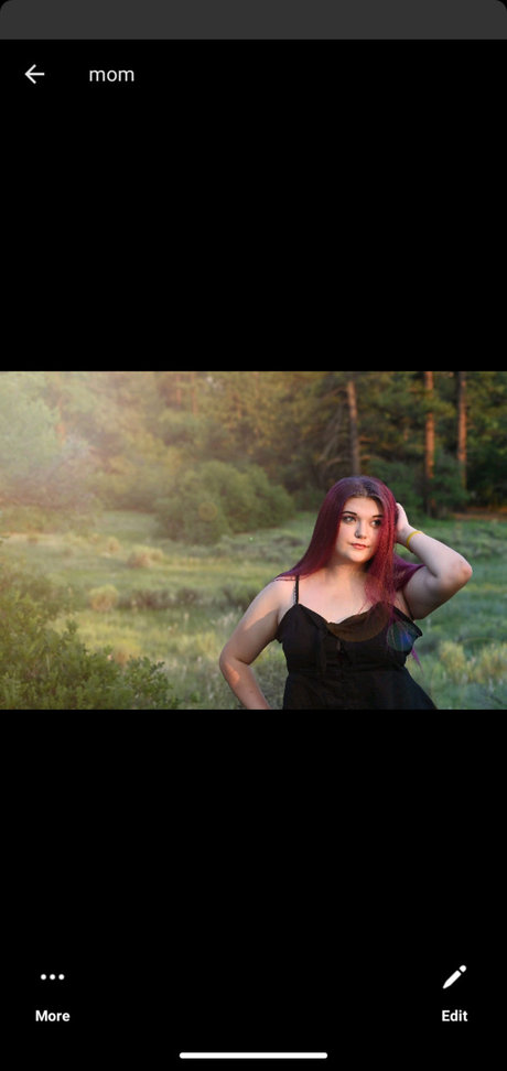 Kiana Diamond pretty model pics