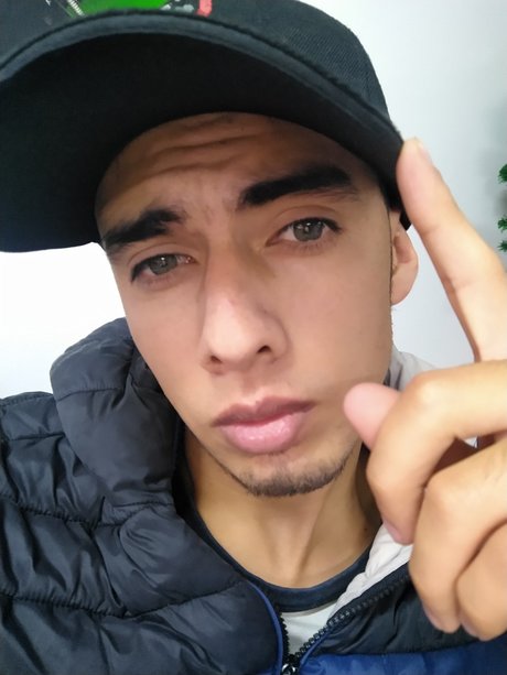 Roberto Gomez Romero nice model pictures