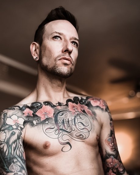 River Bloom Tattooed Hung amp amp Smooth best model images