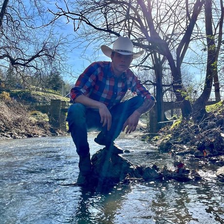 Riley Dale top model pic