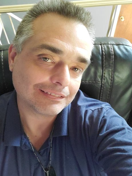 Rigger model nude picture