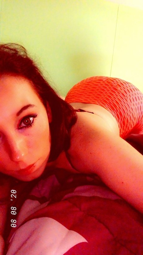 DANIELLE OFFORD top model pics