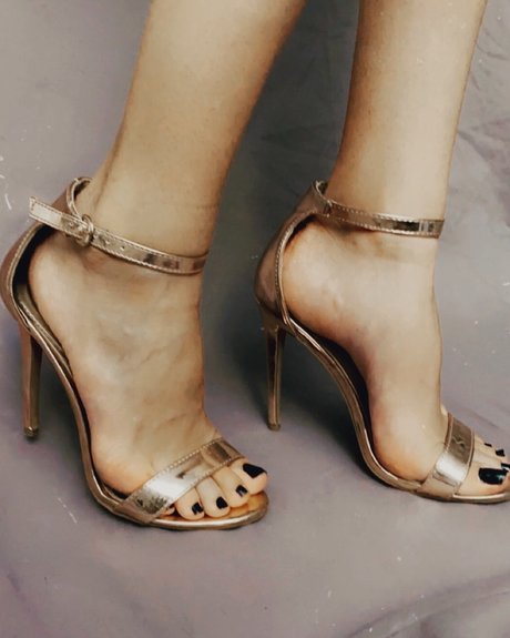 RebelBaby model free image