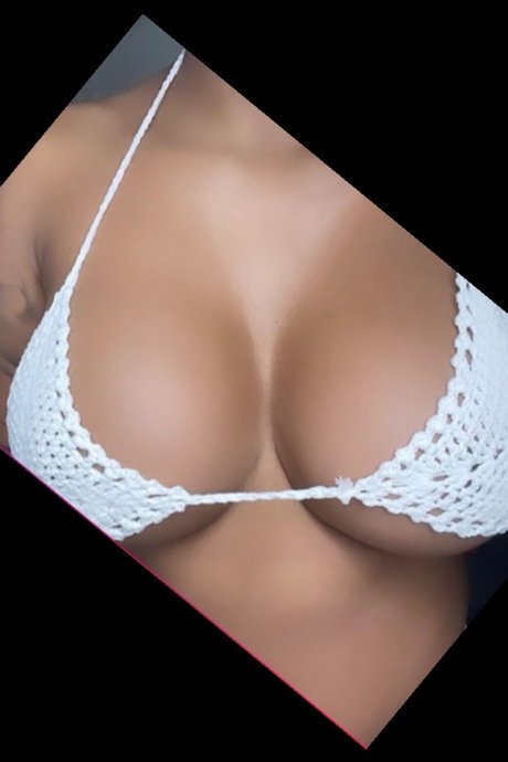 Raw and Uncut hot pornstar photos