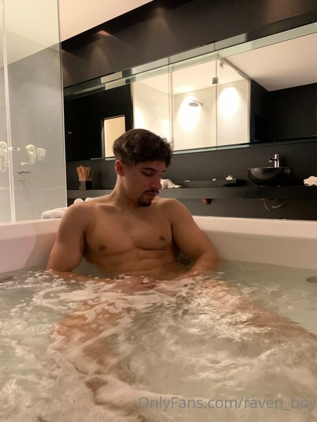 _R VEN_ pornstar photos