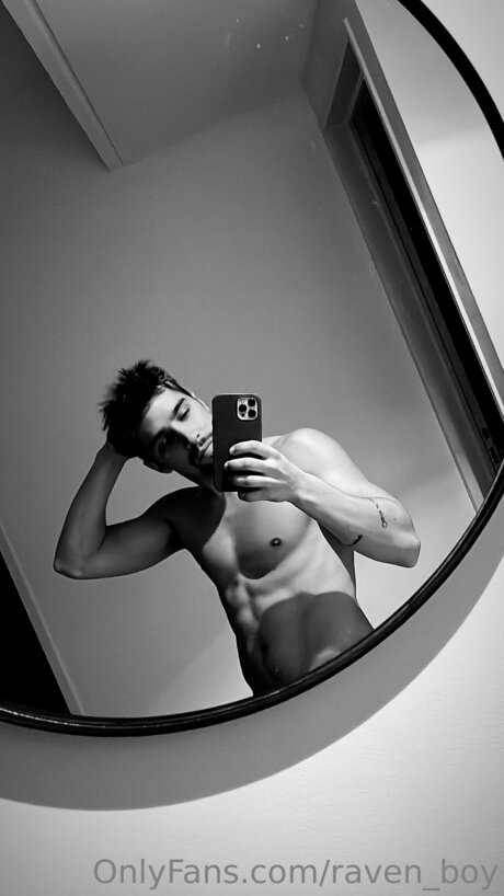 _R VEN_ porn actress images