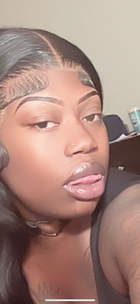 SEDUCE S LOUNGE_ model naked pics