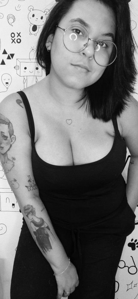 Rafi model naked images