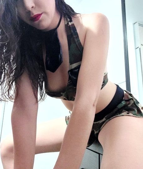 RudeGirl adult model pic