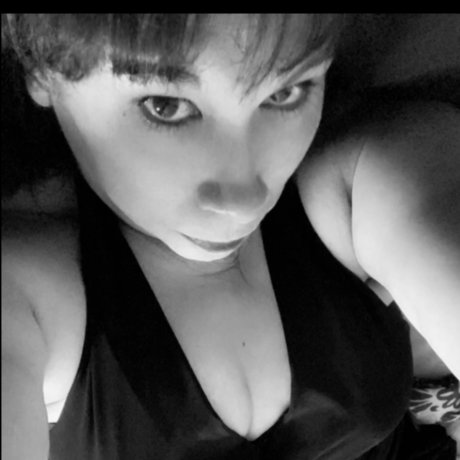 Mar3yJayn3Smok3r model top pictures