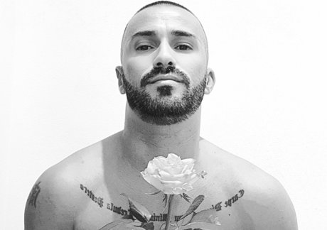 Manolo model top images