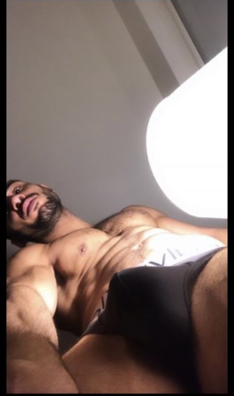Amir model nude pic