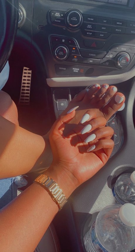 Arialeshea nudes pornstar photos