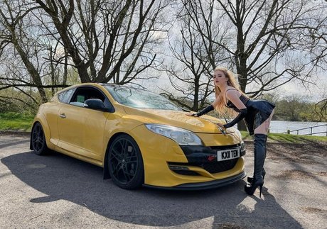 Kxtten sexy pornstar pictures