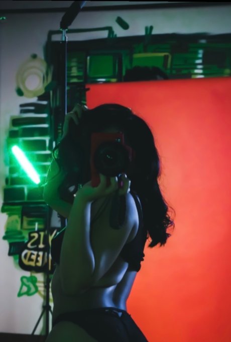 Ronie pretty model image