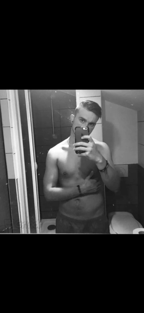 Romain_ model porn pic